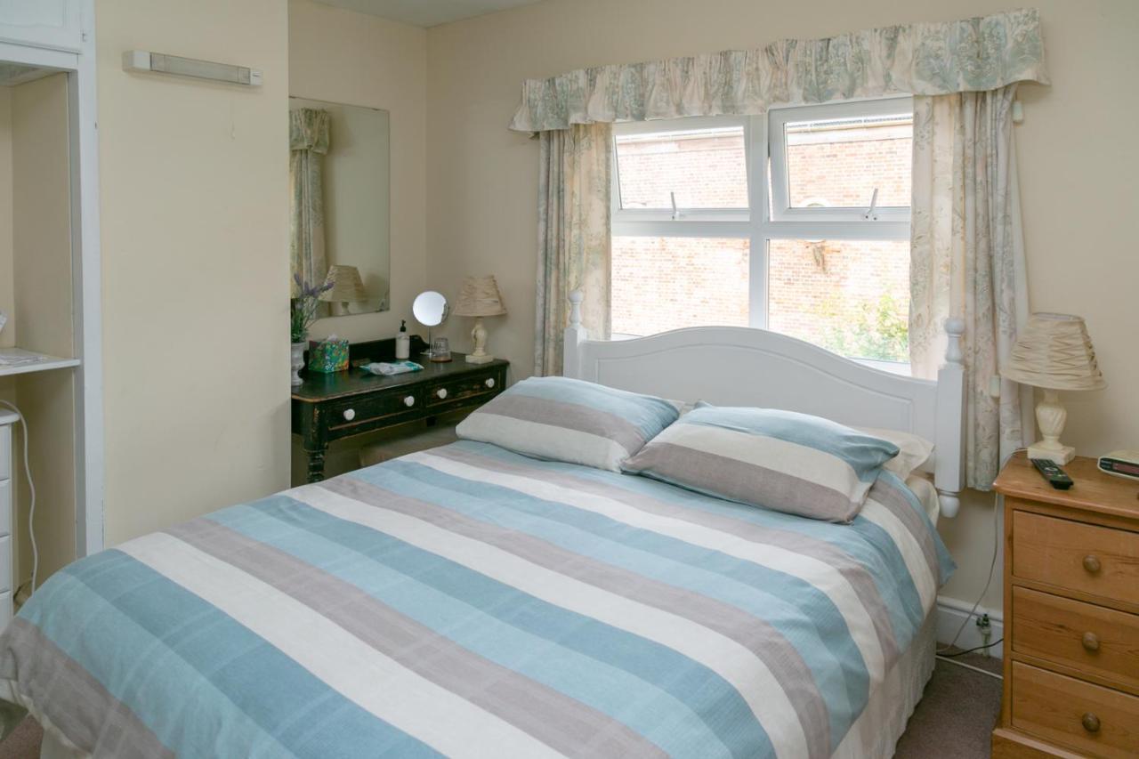 The Garden House Grittleton Bed & Breakfast Ngoại thất bức ảnh